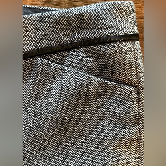 🦊Express Editor pant. Tweed black and white. New with tags. Satin lined. - Picture 8 of 15